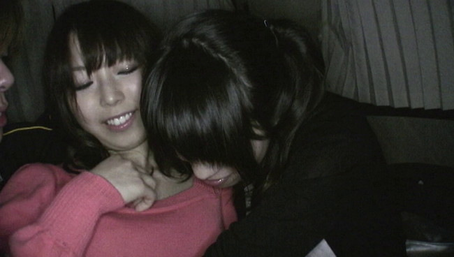 【おっぱい】かる~いノリでフリーセックスに突入しちゃう!偏差値が低めなお馬鹿ギャルたちのおっぱい画像がエロすぎる!【30枚】 29